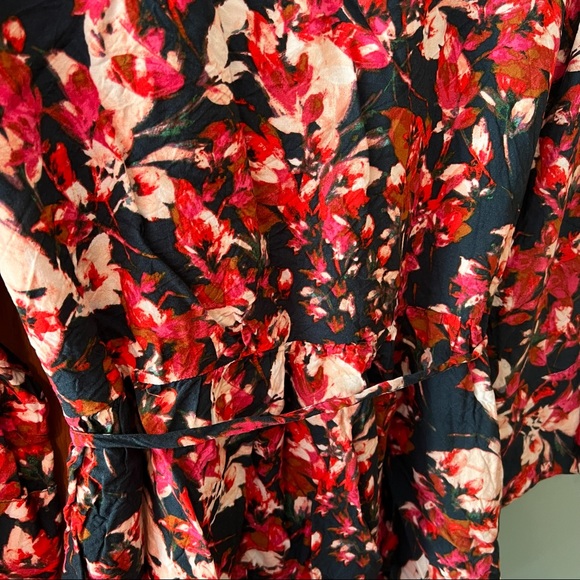 Red Floral Motherhood Maternity Blouse Size Medium Business Casual Office Green - Picture 7 of 10